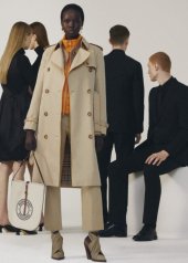 Burberry presents the canvas "The Pocket and TB Bag in canvas