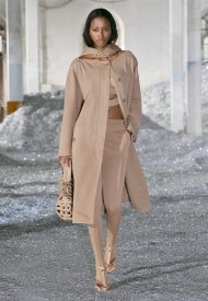 Burberry Spring Summer 2022 women's collection