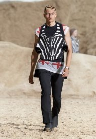 Burberry “Universal passport” Spring Summer 2022 men's collection