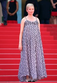 Michelle Wiliiams wore Chanel at the 75th Cannes International Film Festival photo by John Phillips