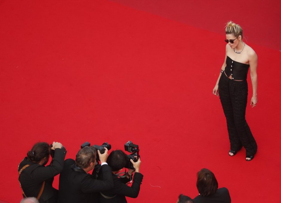 Kristen Stewart wore Chanel at the 75th Cannes International Film Festival photo by Guillaume Horcajuelo
