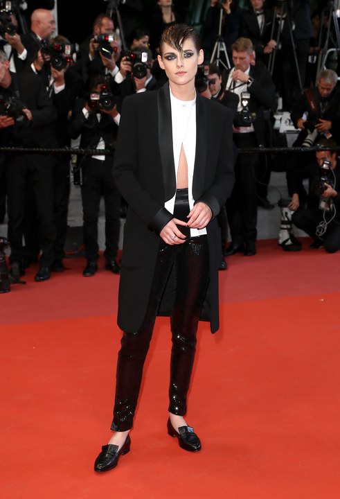 Kristen Stewart wore Chanel at the Premiere ph by John Phillips