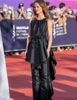Vanessa Paradis wore Chanel at Closing ceremony 46th Deauville American film festival