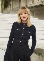 Angèle special guests at Chanel Fashion Show FW2021