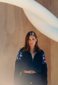 Alma Jodorowsky wore Chanel at the Chanel Haute Couture Fall Winter 2022/23 show