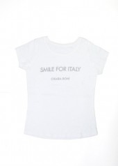 Chiara Boni contro COVID-19. Le t-shirt “Smile for Italy” - woman