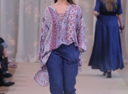Vanessa Incontrada brings the new 2019 Spring Summer collection for Elena Mirò to the catwalk