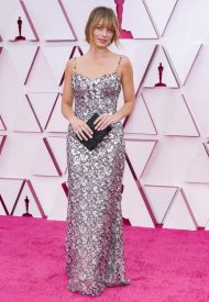 Margot Robbie Chanel 93rd Academy Awards
