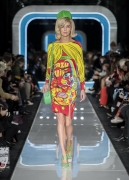 Moschino Fall Winter 2018/19 Women's collection
