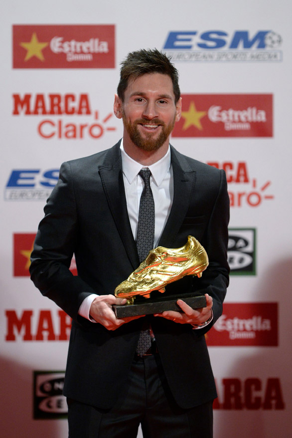 Lionel Messi in Giorgio Armani (Photo by Josep Lago AFP Getty Images)