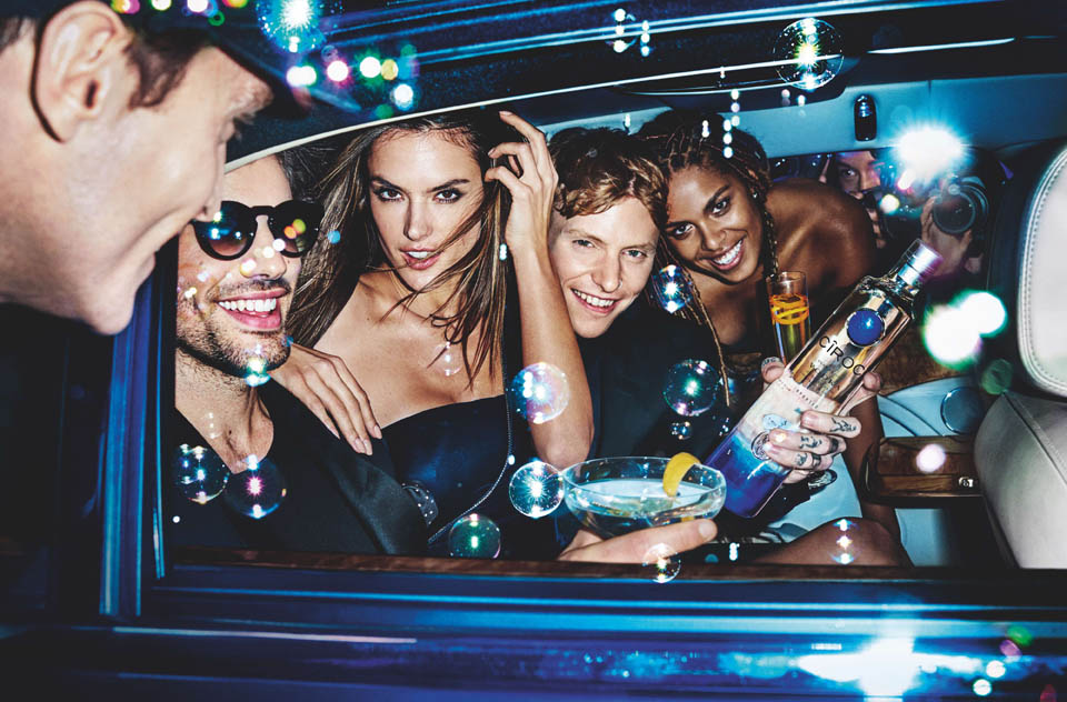 Alessandra Ambrosio and Mario Testino in a limousine for the last shoots togheter with CÎROC Vodka