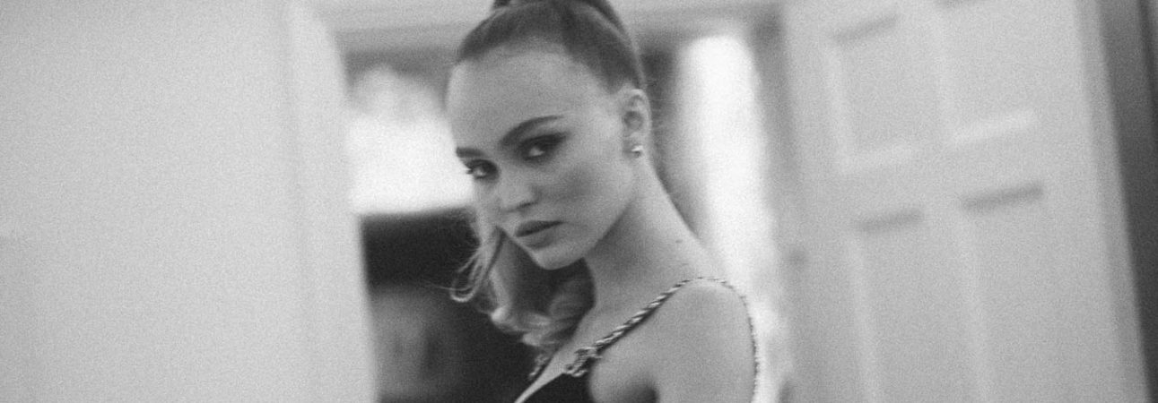 Lily-Rose DEPP_N5 LEau Red Limited Edition Launch