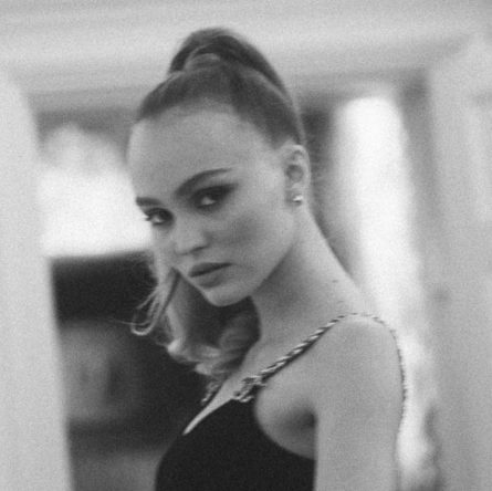 Lily-Rose DEPP_N5 LEau Red Limited Edition Launch