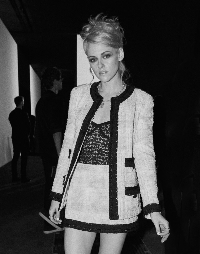Kristen Stewart special guests at Chanel Primavera Estate 2022 ready to wear show