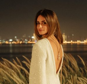 Penélope Cruz . Celebrities wearing Chanel at the Cruise 2021/22 Show in Dubai . photo © by Virgile Guinard