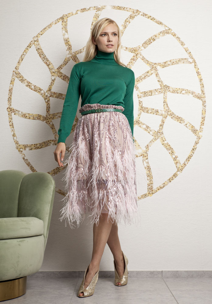 Barbara Rizzi Milano Look 8_Julia Cashmere Turtleneack and Coco Skirt with embroidery and paillette motif coupled with feather details. BR monogram belt.