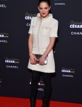 Clémence Boisnard wore Chanel Revelations Cesar (photo by Stephane Cardinale - Corbis)
