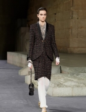 Chanel The Paris New York 2018-19 Metiers d'art collection (photo by Olivier Saillant)