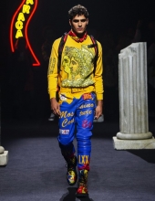 Moschino Woman Fall Winter 2019/20 Pre Collection and Men's Fall Winter 2019/20 collection